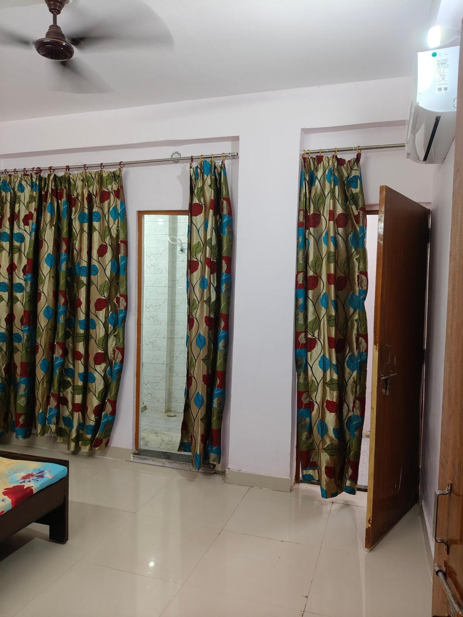 Sharda Homestay Ayodhya Kültér fotó