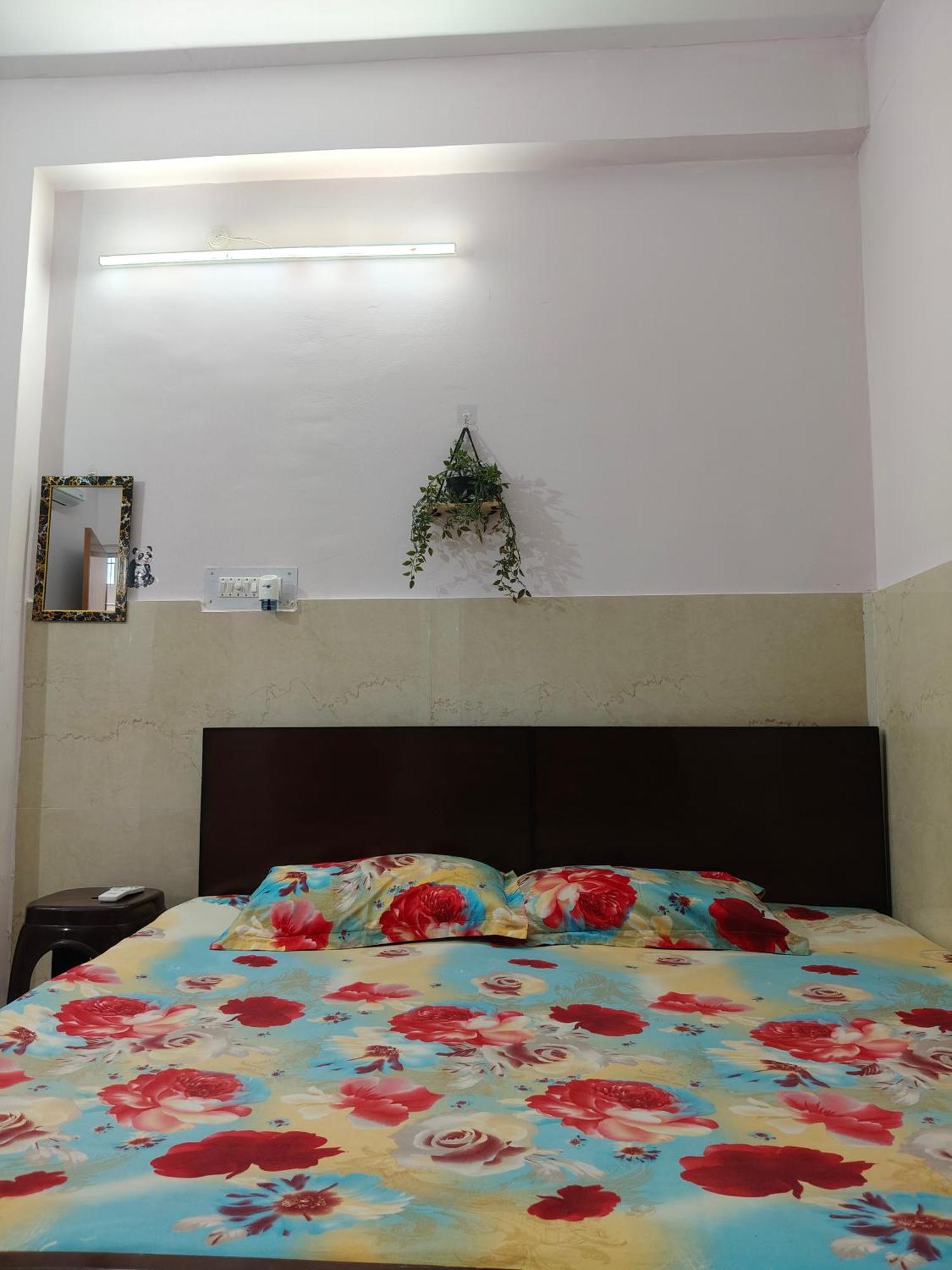 Sharda Homestay Ayodhya Kültér fotó